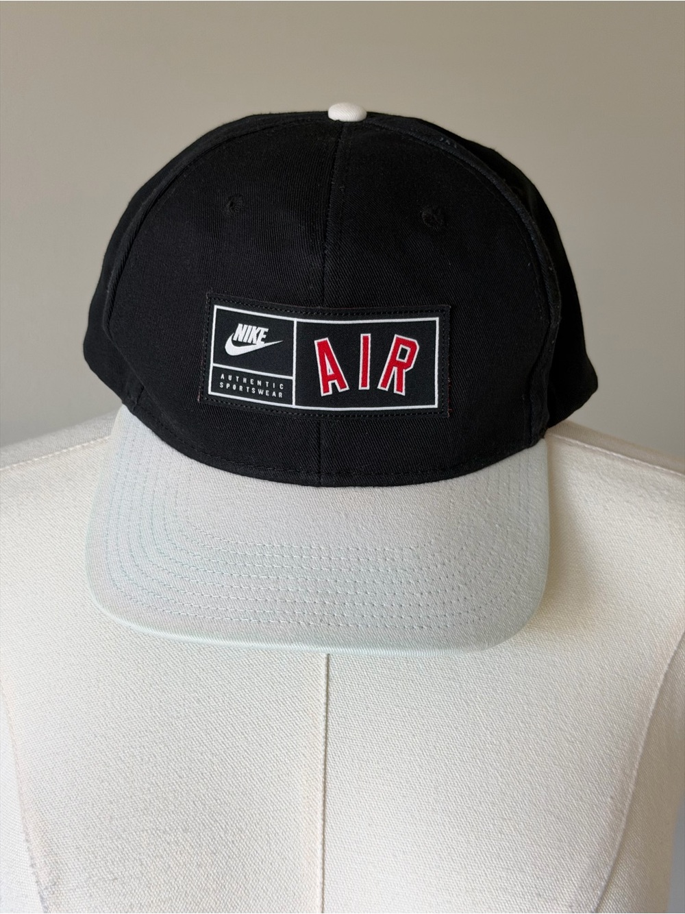 Nike Air Unisex Black Snapback Cap